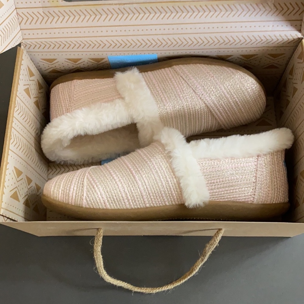 Toms shimmery pink fur-lined slippers